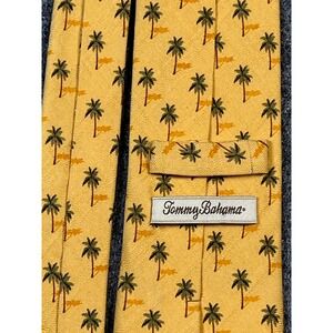 Tommy Bahama Men's Yellow Palm Tree Silk‎ Necktie - Tropical Island Style